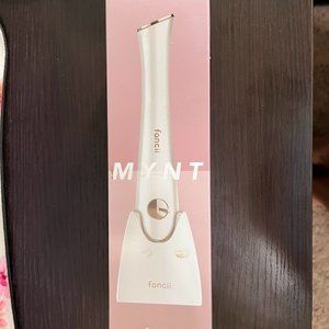 New in Box Mynt Electric Nail File and UV dryer
